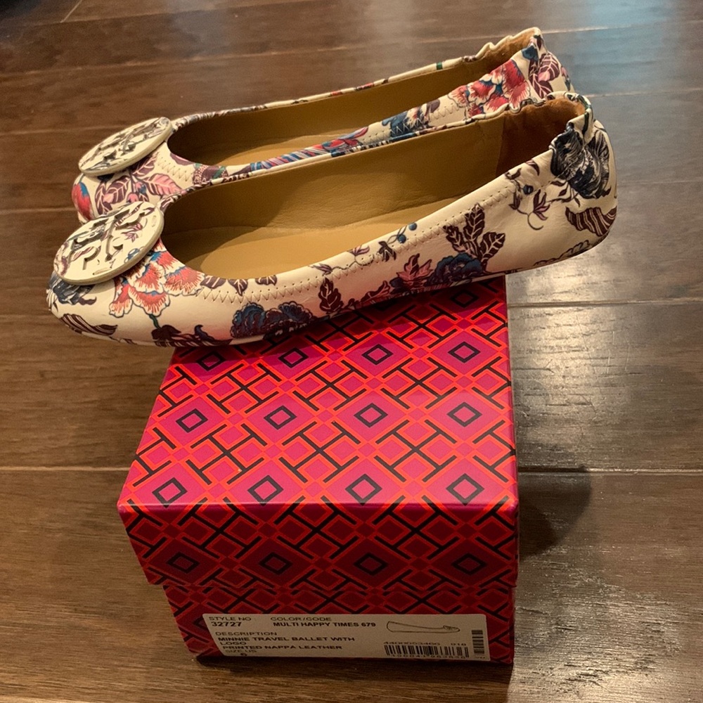 Tory Burch Minnie travel ballet with logo